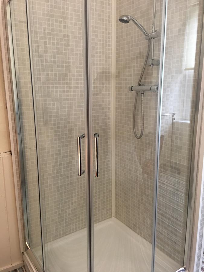 Budget Rooms Crosskeys Нюпорт Екстериор снимка